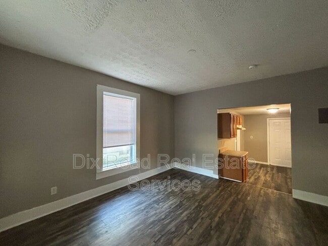 Photo - 609 Eighteenth Avenue