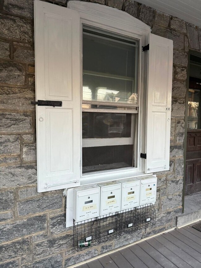 Photo - 236 W Ridley Ave Unidad 4