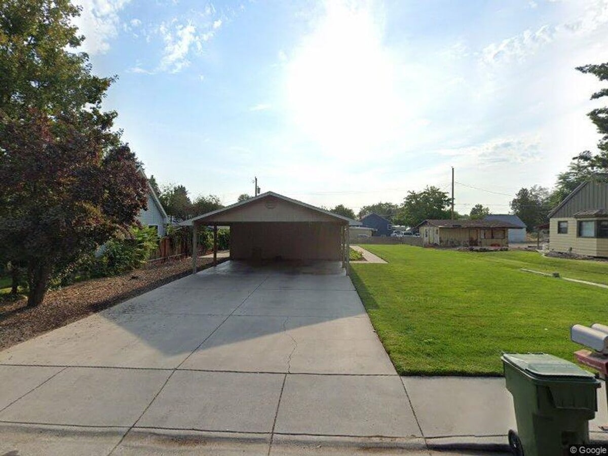 Photo - 656 SW 5th St