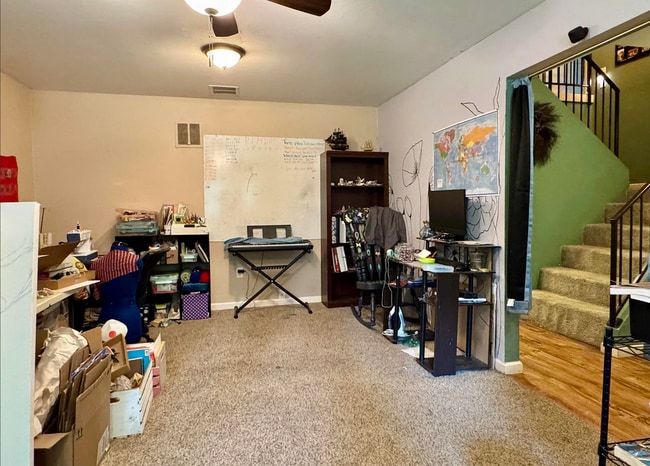 Photo - Take $500 off 1st month’s rent!4 bedroom /...