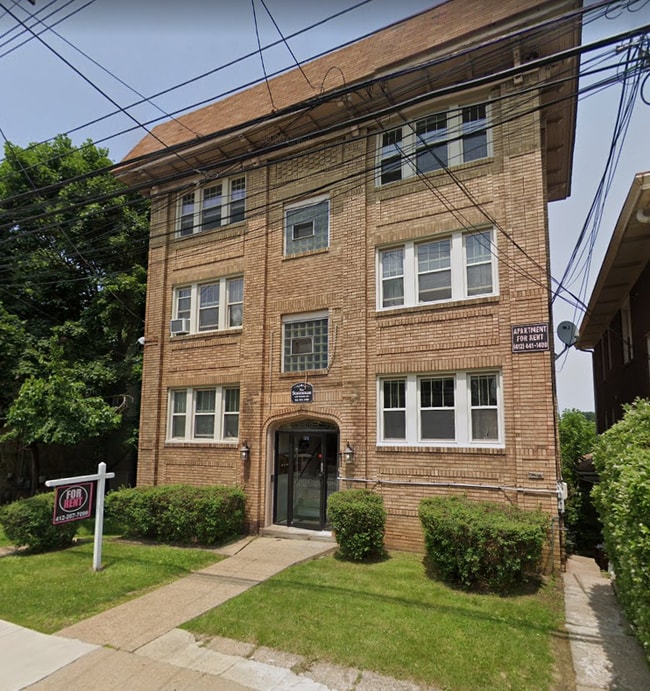 STATESMAN APARTMENTS -- 081
