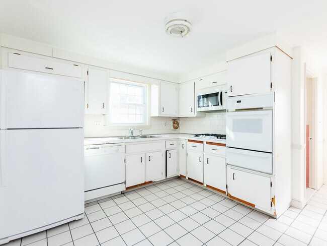 Photo - 194 Glenellen Rd