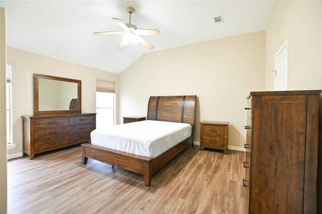 Photo - 203 Colony Creek Dr