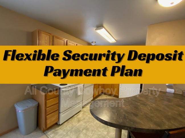 Building Photo - 621 E Mitchell St