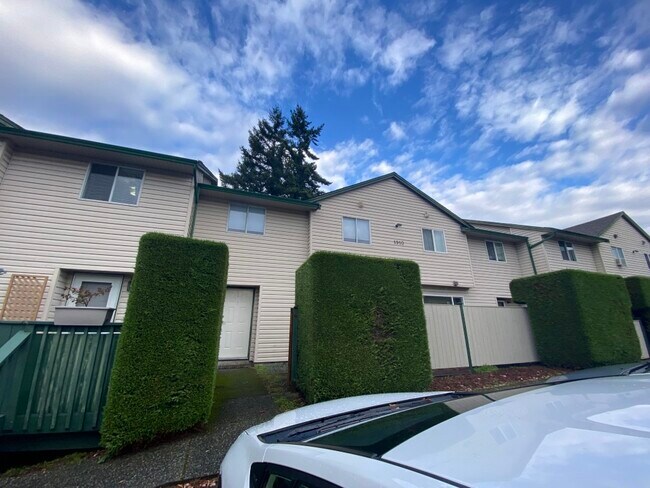 Photo - 1910-1910 Bowen Rd