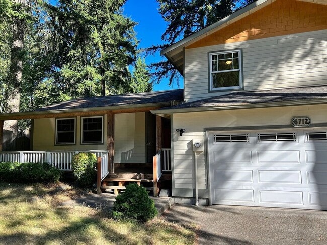 CUSTOM 3BD 2.5BA HARDWOOD FLOORS THROUGHOUT - CUSTOM 3BD 2.5BA HARDWOOD FLOORS THROUGHOUT
