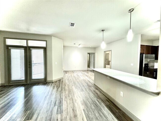 Building Photo - 3788 Richmond Ave. Unit 1206 Rental