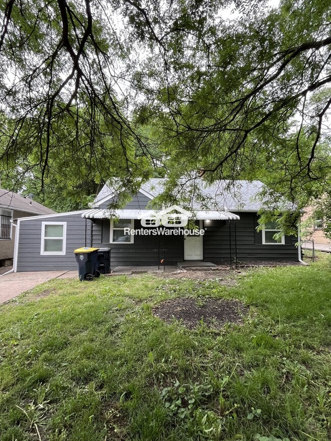 Building Photo - 6812 College Ave