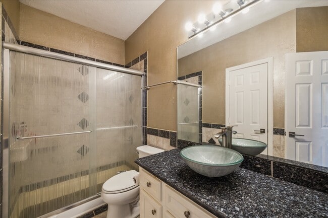 Building Photo - 14 Lake Mist Ct