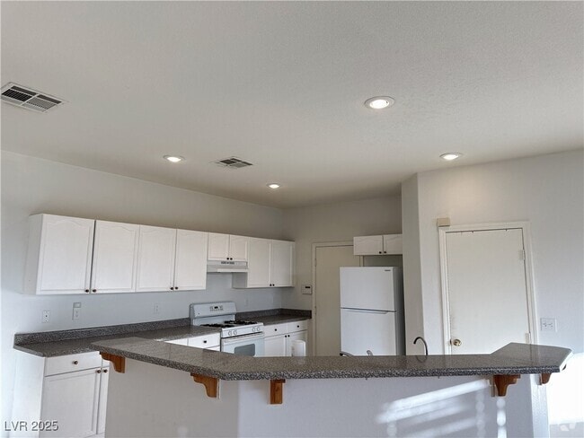 Building Photo - 161 Lenape Heights Ave Rental