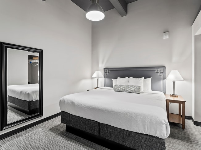 Bedroom - 1627 On The Strip