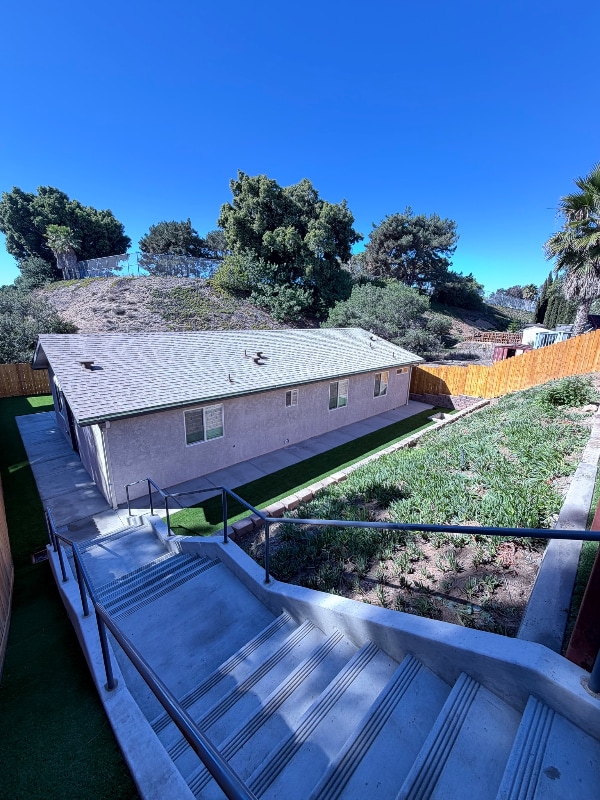 Photo - 2214 Finch Ln