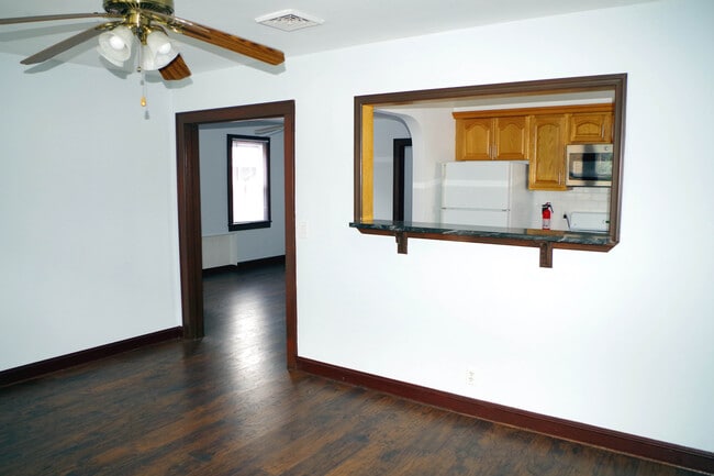 Photo - 31 Brook Ave Unit #2