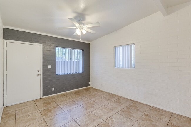 Photo - Virginia Apartments