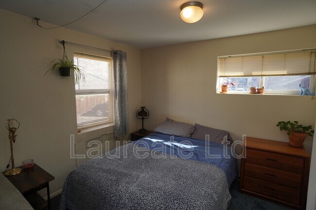 Photo - 1432 N Gaylord St Unidad #7