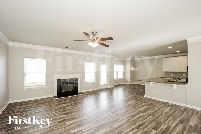 Photo - 330 Windpher Ridge