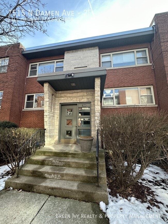 Building Photo - 7515 N Damen Ave Unit 2F