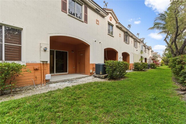 Photo - 17331 NW 7th Ave Unit 108