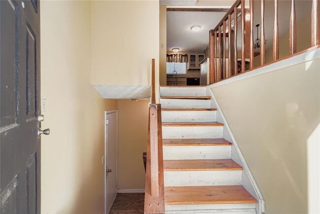 Photo - 6134 Raintree Bend