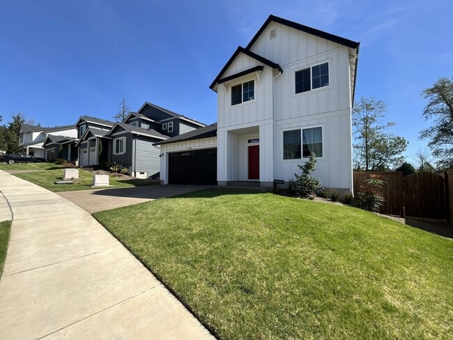 Photo - Spacious 5BR Home Near Mountainside High School with Loft, Balcony & Large Kitchen