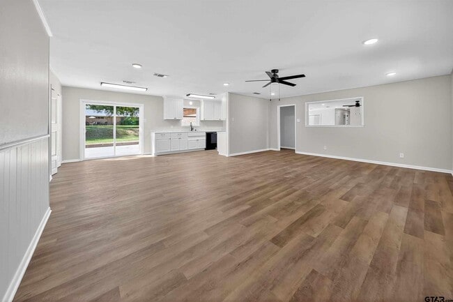 Photo - 1023 Columbia Ave