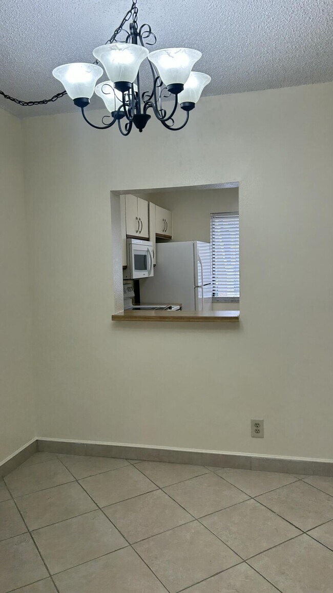 Photo - 21950 Soundview Terrace Unidad 105