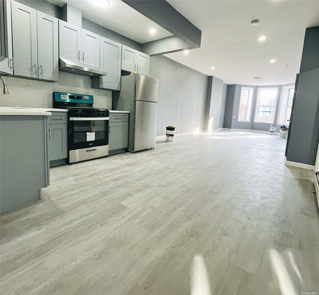 Photo - 77 Euclid Ave