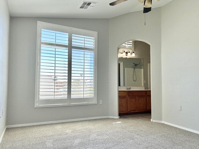 Photo - 2024 S Baldwin