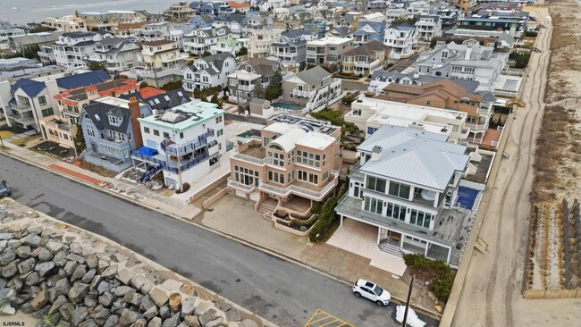 Photo - 119 S 11th Ave