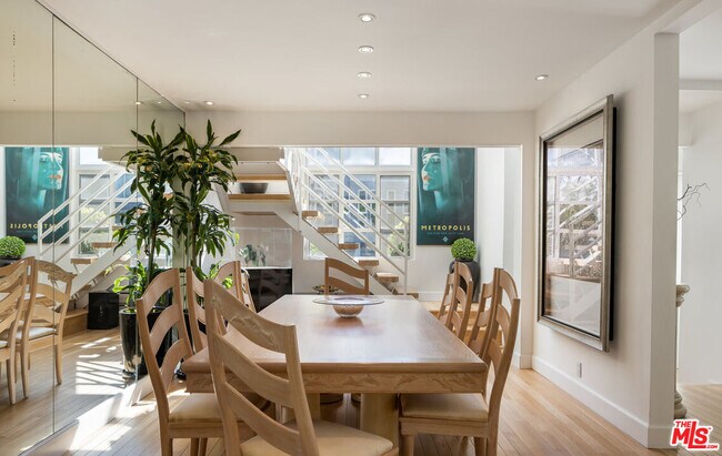 Photo - 1125 Chantilly Rd