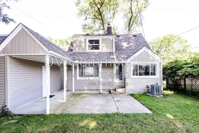 Photo - 6211 Seneca Rd