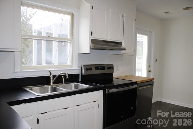 Photo - 428 Beaty St