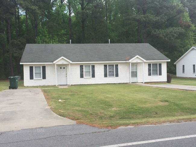 Building Photo - 406 E Northern Blvd