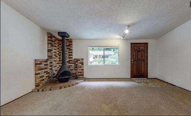 Photo - 948 Shirley Blvd