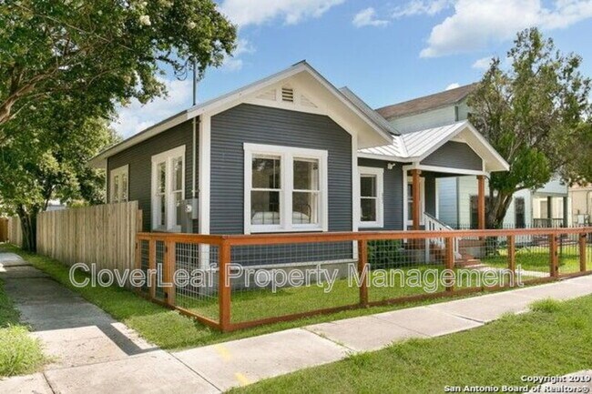 Photo - 803 Burleson St