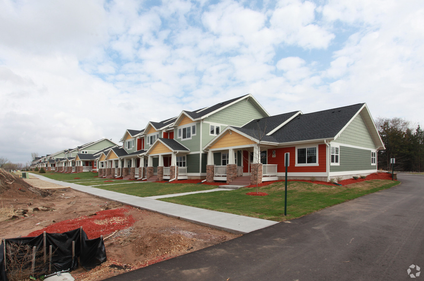 Mississippi Flats - Mississippi Flats Townhomes