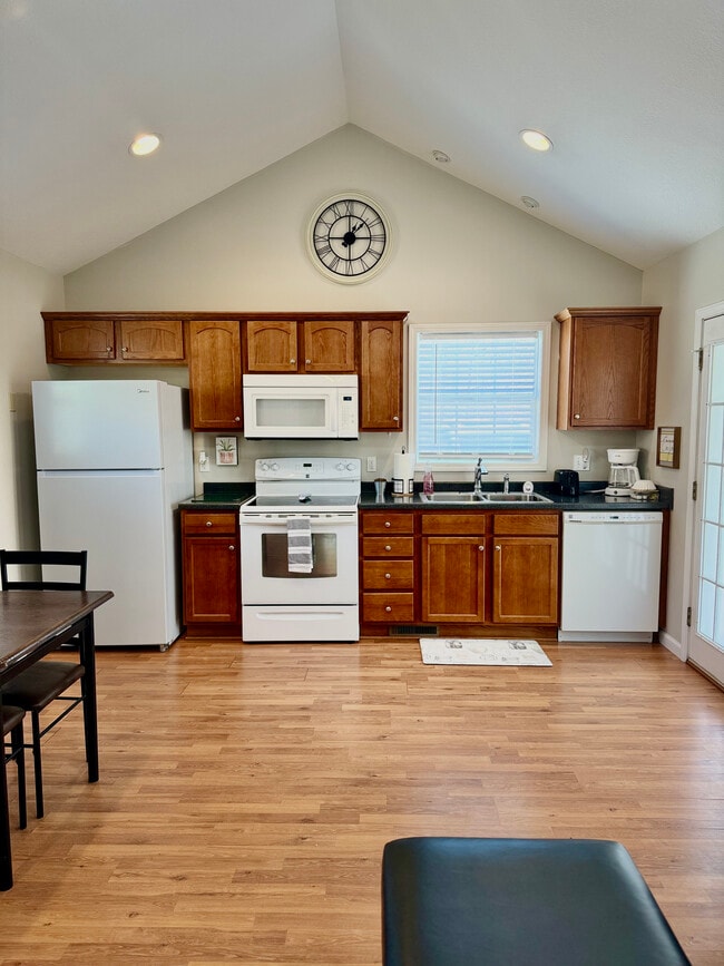 Photo - 37 Coyote Rd