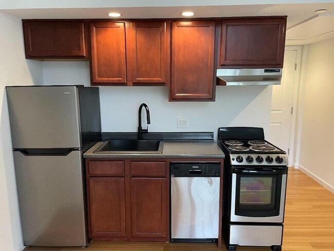 Photo - 8 Grove St Unit 408