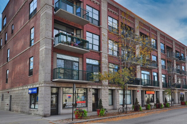 Building Photo - 841 W Monroe St Unit 2B