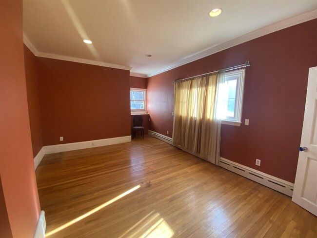 Photo - 11 Beech St Apartments Unit 2