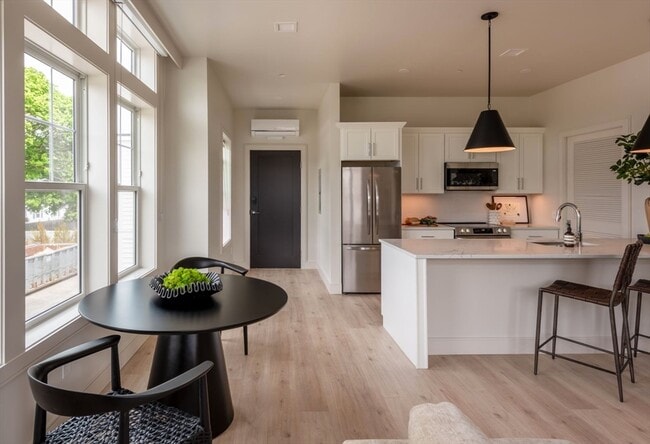 1223 Washington St Unit 1