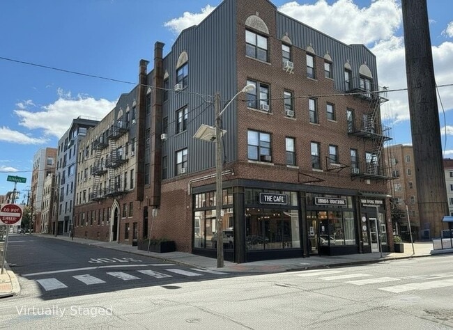 Building Photo - 35 Rock St Unit 21 Rental