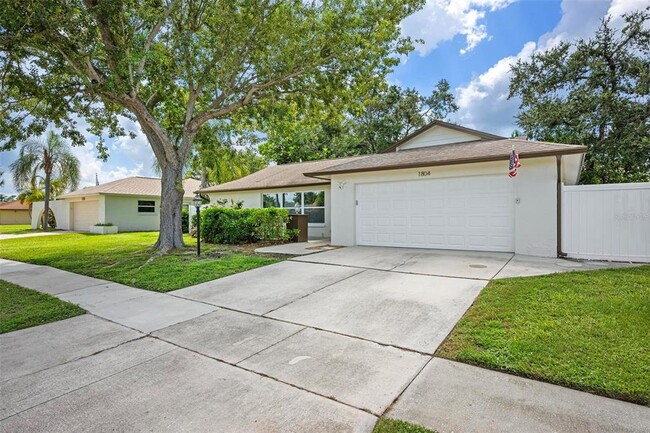 Building Photo - 1804 Oak View Dr Rental