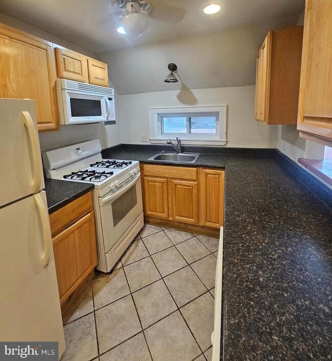 Building Photo - 1303 Pennsylvania Ave Unit 3 Rental