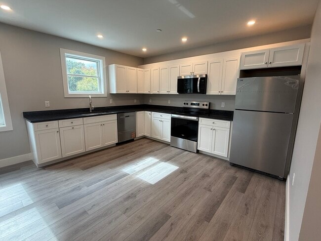 Photo - 251 Sladen St Unit 207