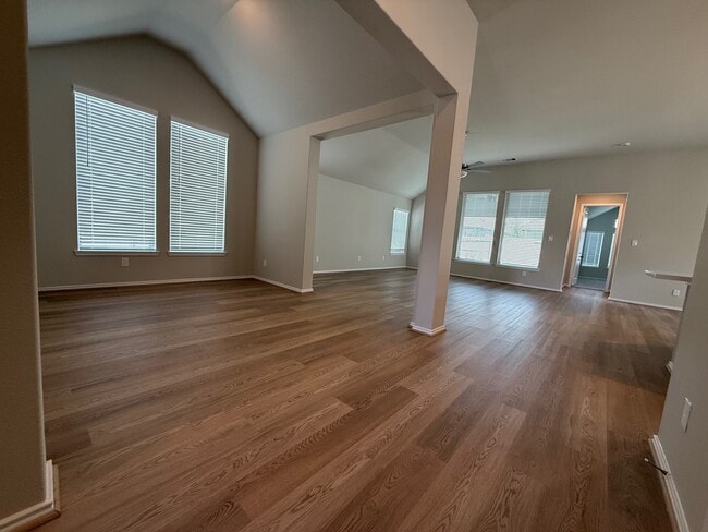 Photo - 5207 Maple Wood Dr