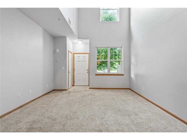 Photo - 5020 Holly Ln N