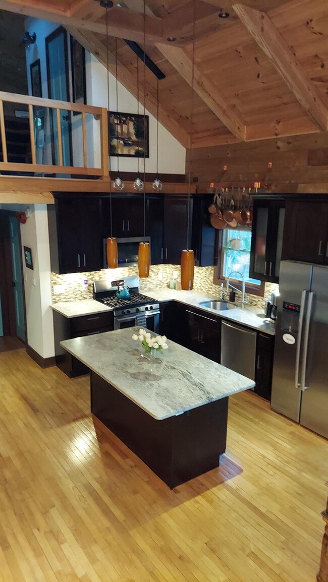 Photo - 237 Bedstraw Way