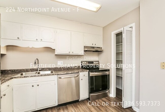 Photo - 224 Northpoint Ave