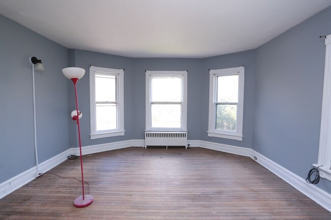Photo - 212 N 7th St